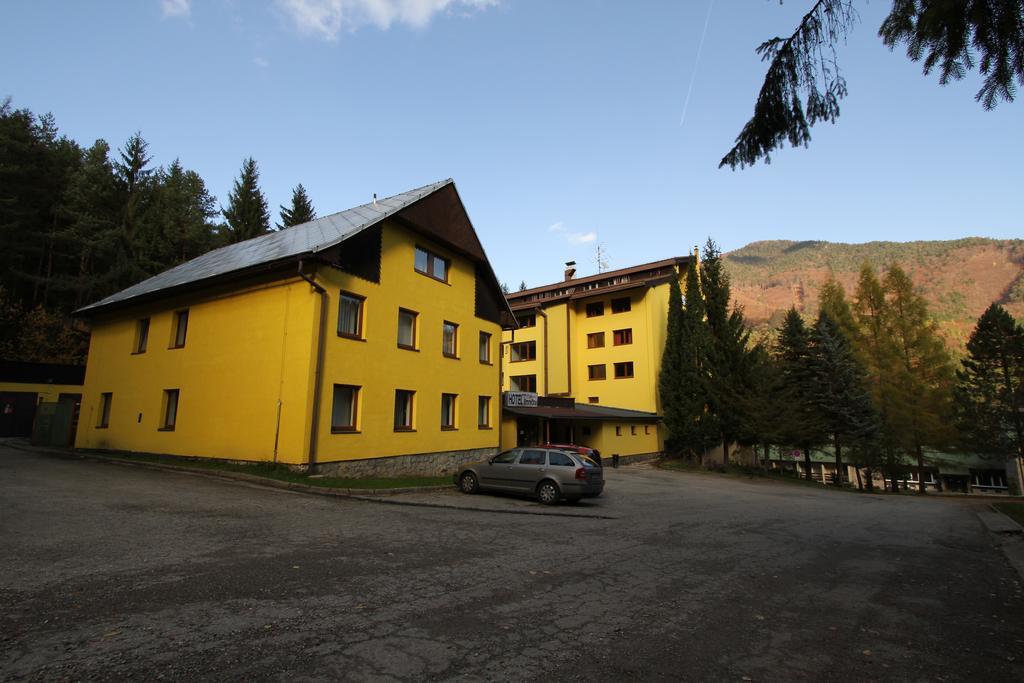 Hotel Smrecina Low Tatras Экстерьер фото